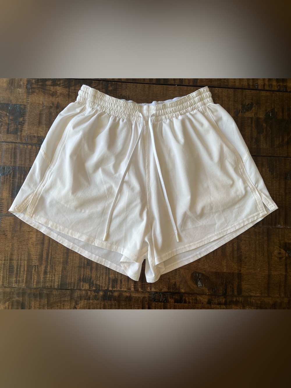 Lululemon Athletica Pace Rival Women's White Athletic Shorts size 4